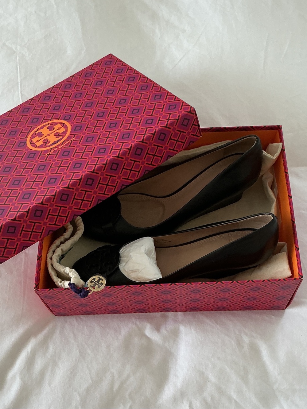 Tory Burch Black Leather Logo wedge - Picture 2 of 4